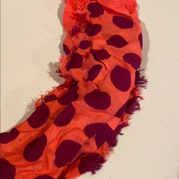 Pink infinity scarf - Picture 4 of 5